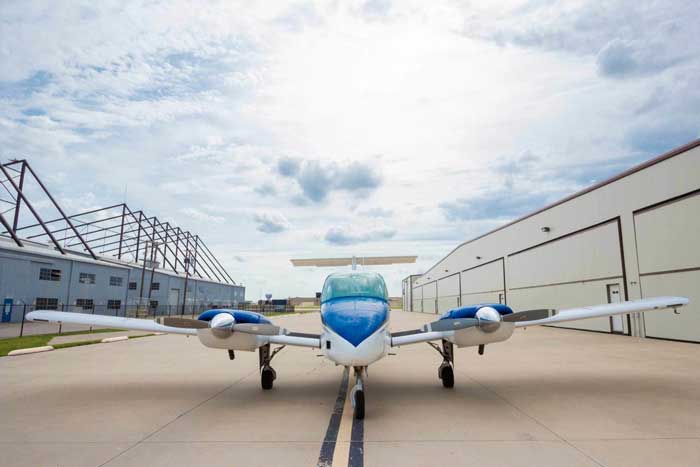 flight training multi engine plane