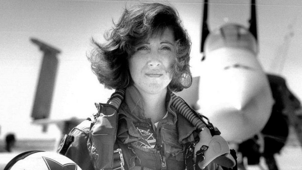 Tammie Jo Shults