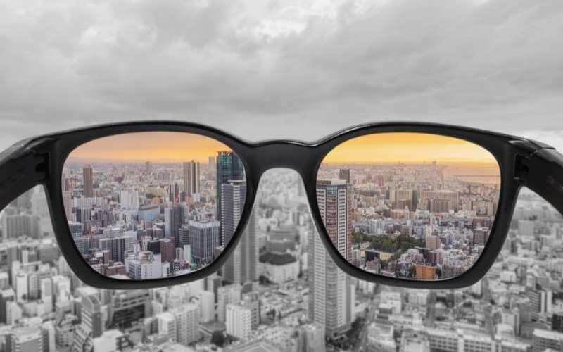 How pilots see the world after a color blind test.