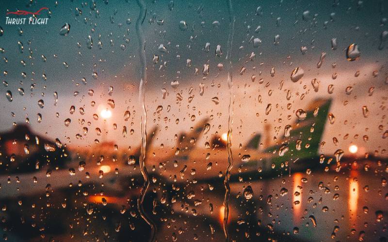 Can airplanes fly in the rain