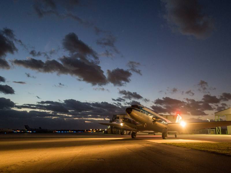 Airplane lights on
