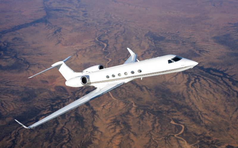 a charter pilot is a non-airline pilot job