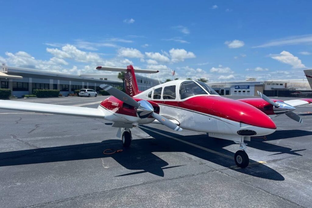 Piper Seminole for your multi engine checkride