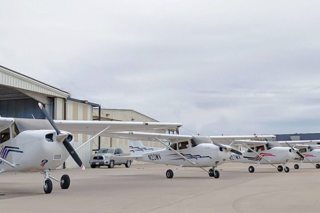 Cessna 172 vs 182