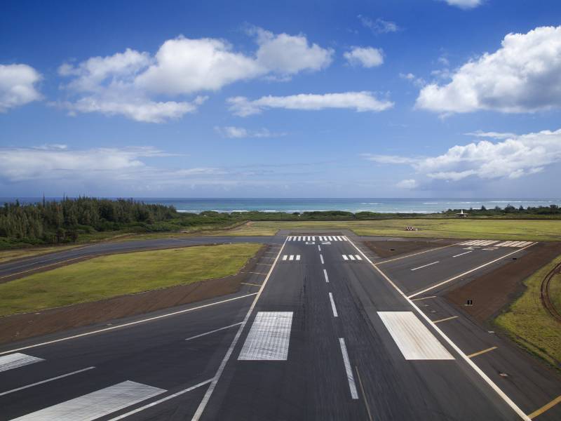 Runway threshold markings
