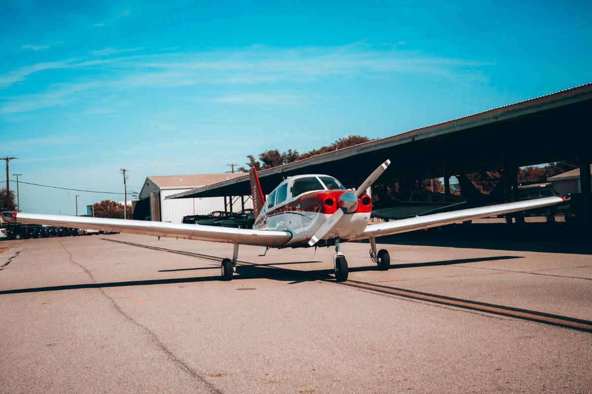 piper archer used in flight training before your airline pilot interview