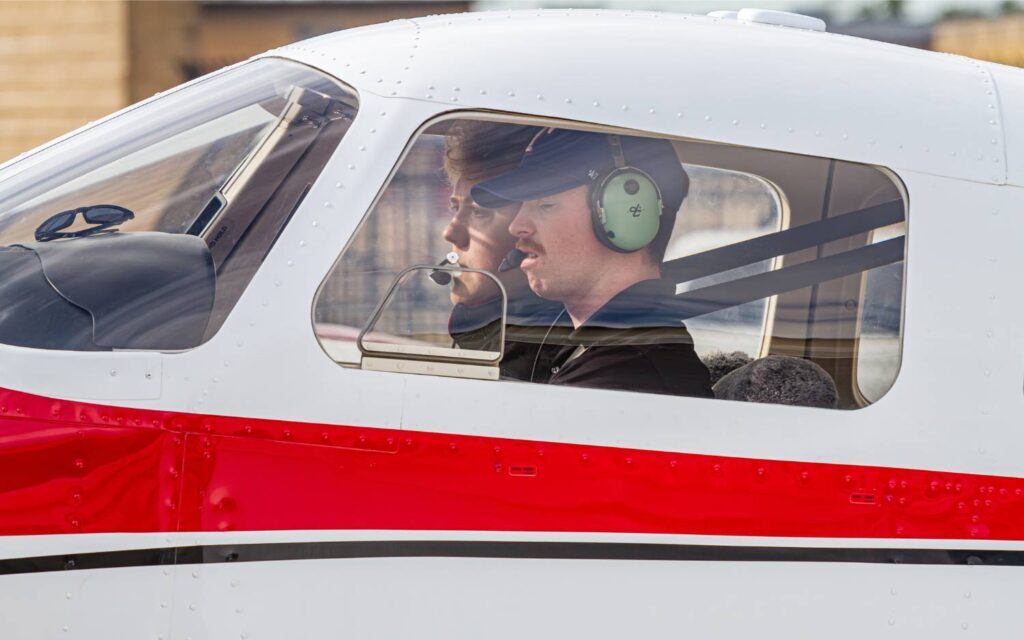 student pilot learning turning stalls