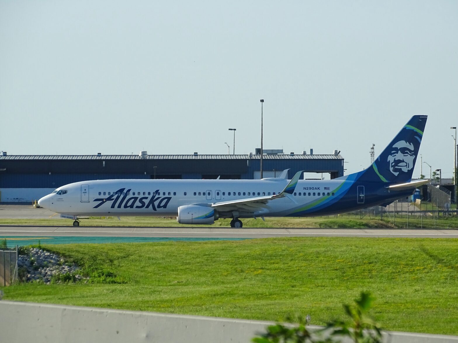 Alaska Airlines Pilot Salary | Get a Job as an Alaskan Pilot