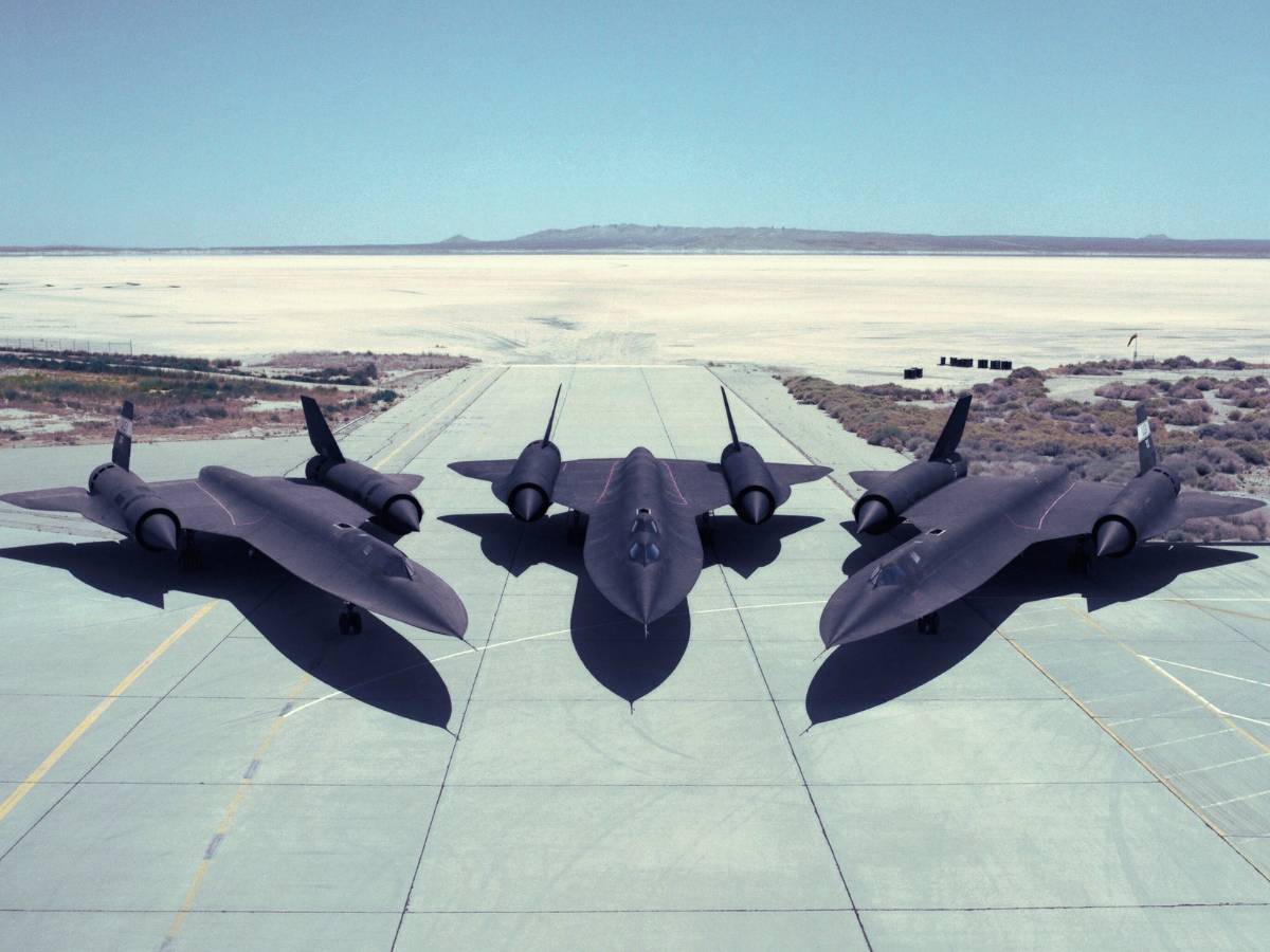 What is the Fastest Jet in the World? Discover 16 Contenders