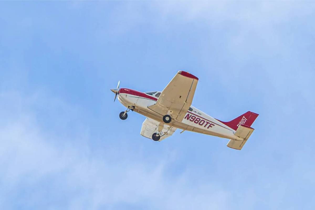 Practicing power-off stalls